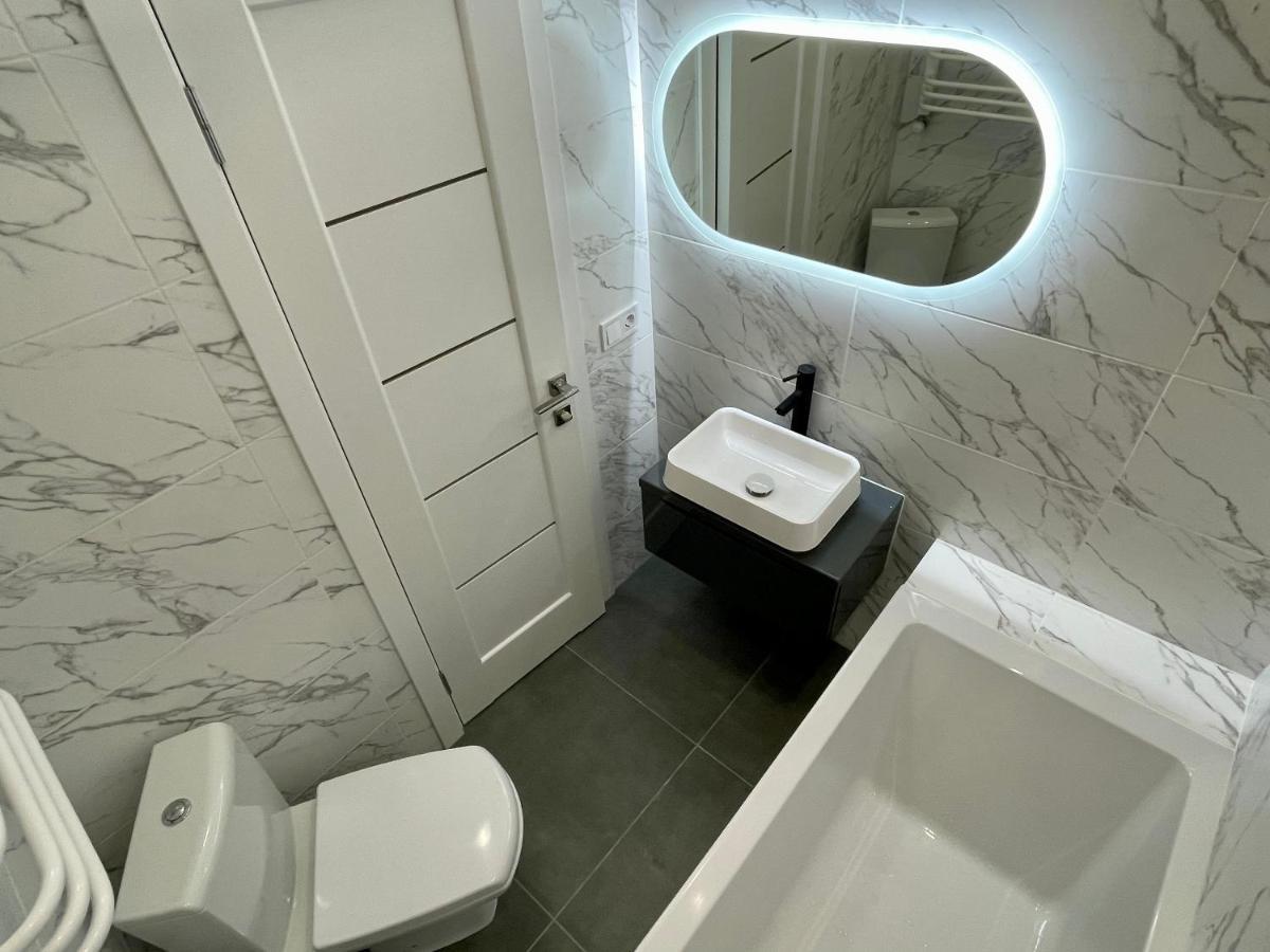 Apartment Premium In Center อิวาโน-ฟรานกิฟสเก ภายนอก รูปภาพ